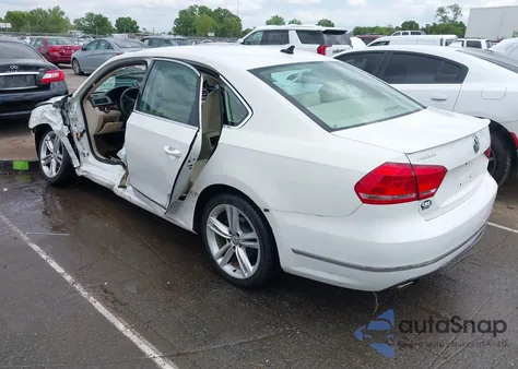 2013 Volkswagen Passat 2.0L Tdi Sel Premium from USA, damaged, VIN 1VWCN7A36DC046109